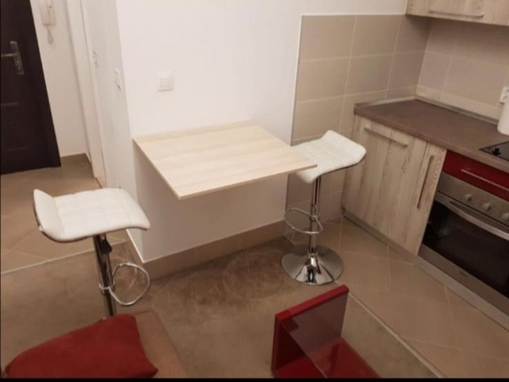 Royalwings Apartman Jagodina Esterno foto