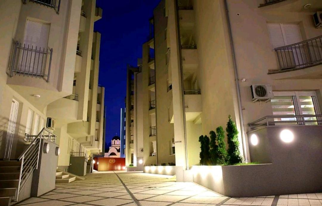 Royalwings Apartman Jagodina Esterno foto
