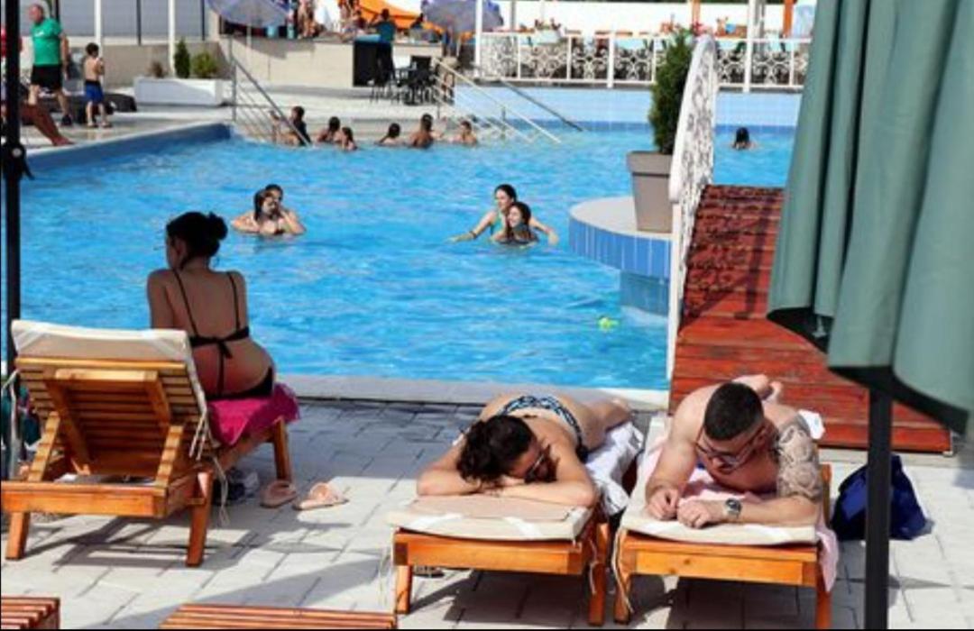 Royalwings Apartman Jagodina Esterno foto