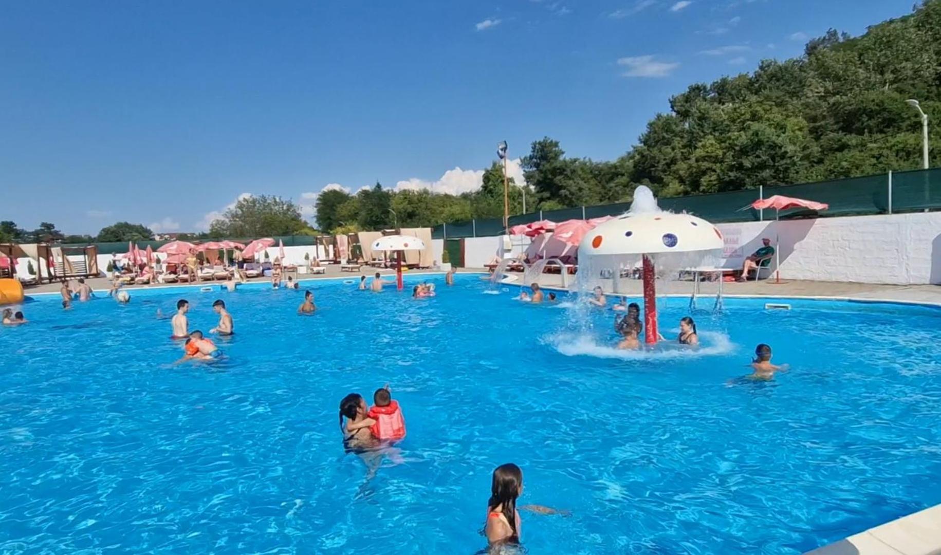 Royalwings Apartman Jagodina Esterno foto